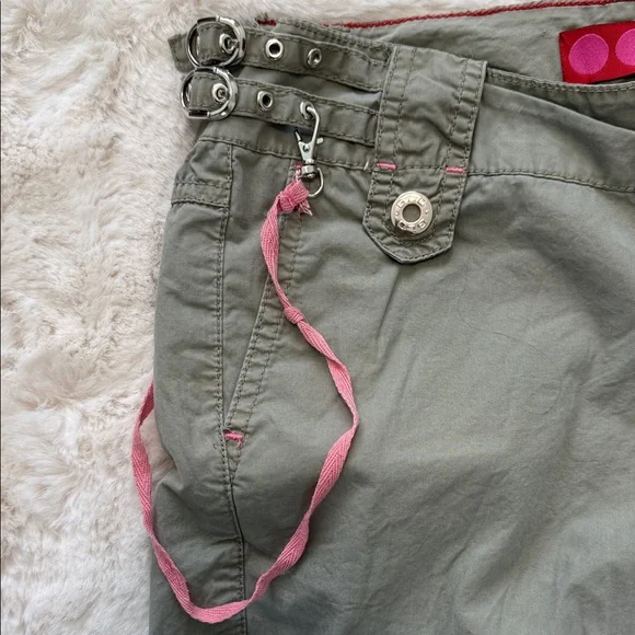 Y2K Stylish GLO Utility Candy Raver Cargo Capri Pants - Picture 3 of 14